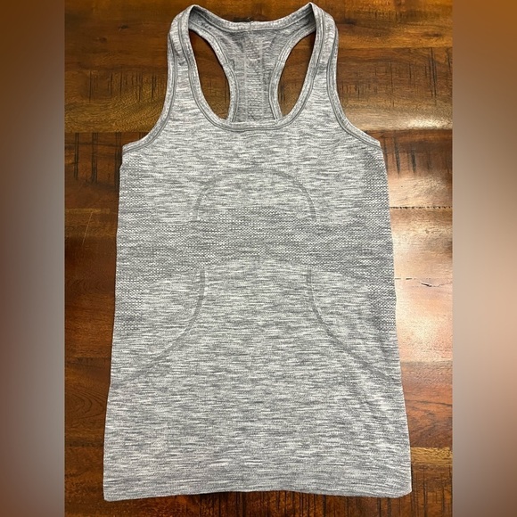 lululemon athletica Tops - LULULEMON SWIFTLY TECH RUN RACERBACK HEATHERED GRAY TANK TOP WOMEN'S SIZE 4